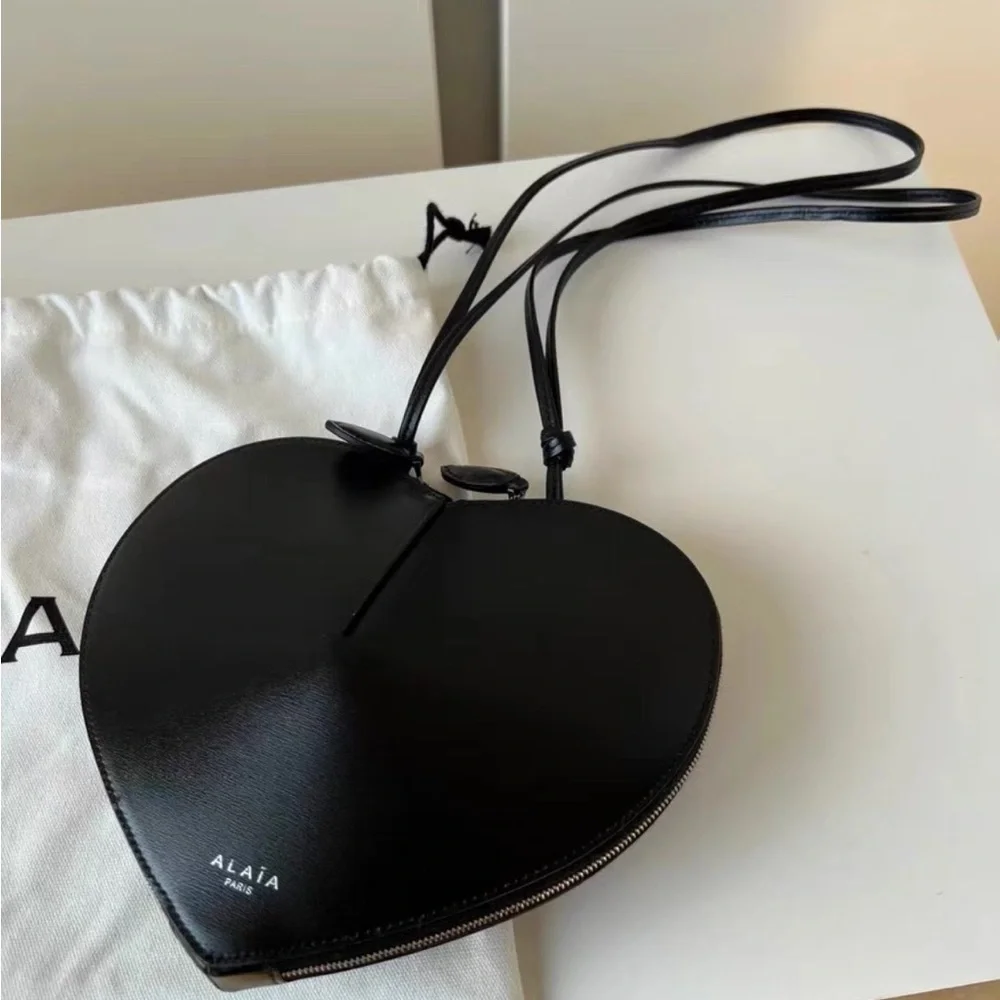 Alaia Black Heart Crossbody Bag - Picture 4 of 8